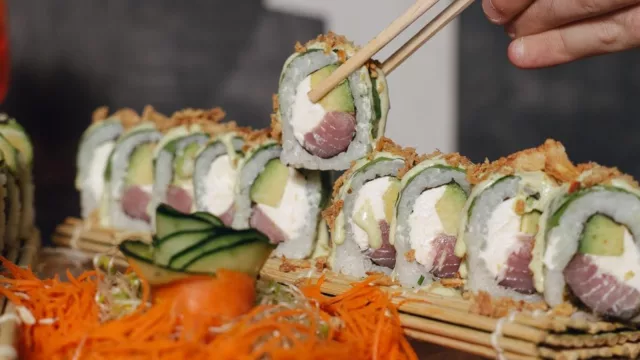 Un nuevo rincón de palillos, wasabi y salsa de soja (Nagasaki abrió sus segundo local en Punta Carretas)