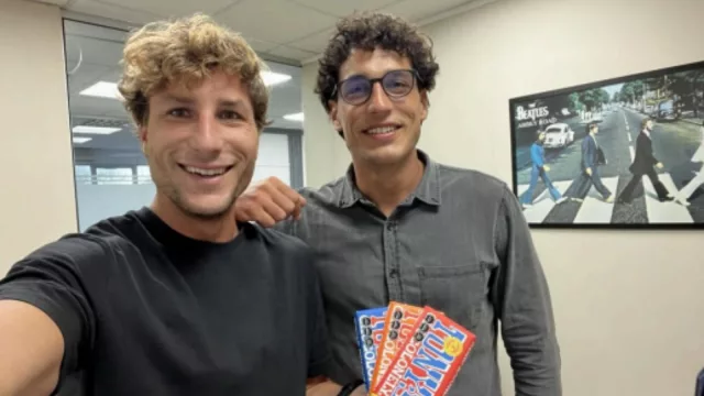 Santiago Pereira y Mateo Machado, directores de Solyal SA contentos con la llegada de su nuevo producto, los innovadores Tony 's Chocolonely.