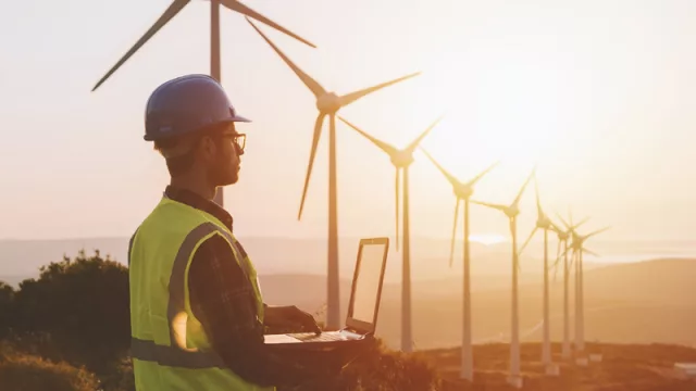 Reconfiguración global de la industria impulsa fusiones y adquisiciones en los sectores de energía, servicios públicos y recursos en 2024