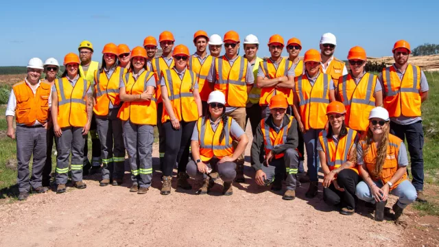 Empoderadas en la cosecha (Montes del Plata marca hito con equipo con 50% de mujeres)