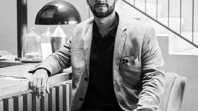 Almorzamos con Santino Bastitta, desarrollador en +Colonia