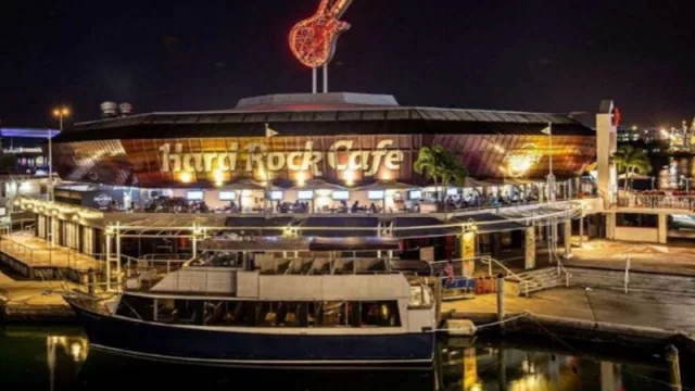 La experiencia imperdible en Hard Rock Café Miami en Bayside: ¡Volvimos a probar la hamburguesa de Messi!