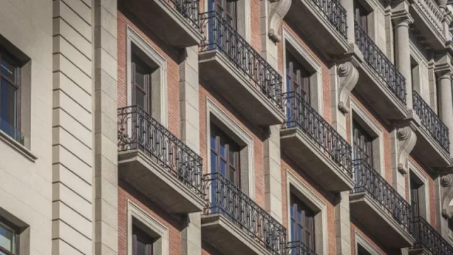 La compraventa de viviendas en Catalunya aumentó un 7,6% interanual en el 2024