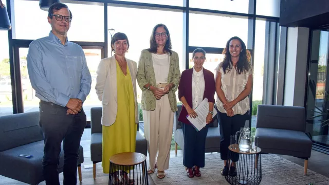 UCU y UIH firmaron un convenio para crear un laboratorio de electrónica y semiconductores