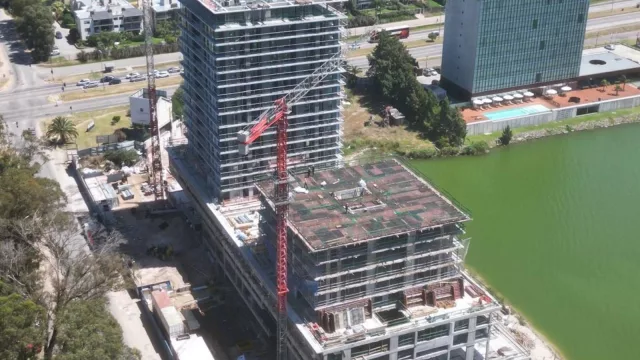 Suben y no se detienen: Con 85% vendido en Torre 1, Cala del Yacht avanza la obra de la Torre 2