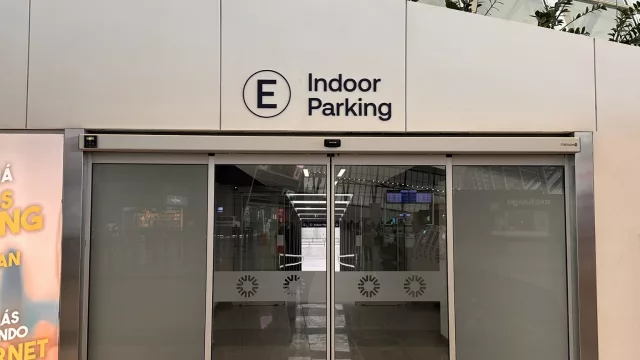 Aeropuerto de Carrasco inaugura innovador parking techado con conexión directa al check-in
