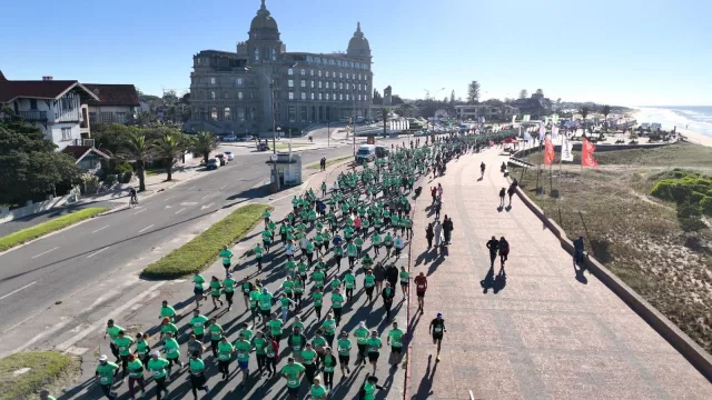 Para que resuene el badajo (Fundación Peluffo Giguens y su carrera por la vida)