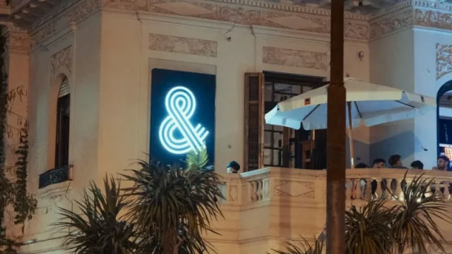 Un viaje mental por Asia o África… (Toque&Toque Bar se renueva y abre cafetería)