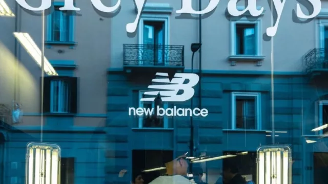 ¿Quién dijo que el gris es aburrido? (New Balance celebra su color icónico con el Grey Days)