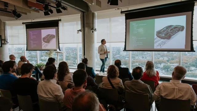 Presentaron libro sobre movilidad eléctrica y anunciaron feria de vehículos eléctricos en el Antel Arena