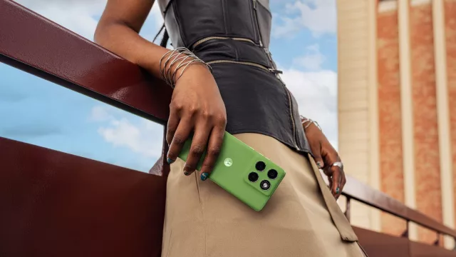 Motorola lo hizo (llegan a UY los nuevos razr 60 y edge 60)