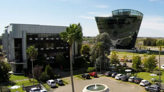 ¿Tradicionales o no tradicionales? (30% de las exportaciones UY son de servicios)