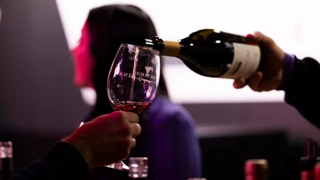 A copas llenas y botellas vacías (sold out para el 4° Salón del Vino Uruguayo)