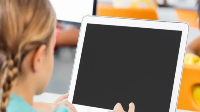 Cómo crear una startup desde cero (Hack Academy lanza nueva forma de enseñar que permite a cualquier persona formarse en programación, IA, ciberseguridad y más herramientas)