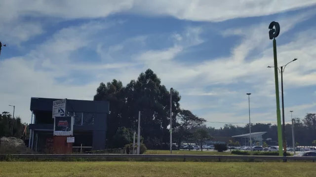 El terreno que resistió al Géant ya tiene nuevo dueño: Bartl instalará allí su local de Ciudad de la Costa