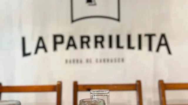 Al calor de las brasas (La Parrillita se renueva con más fuego que nunca)