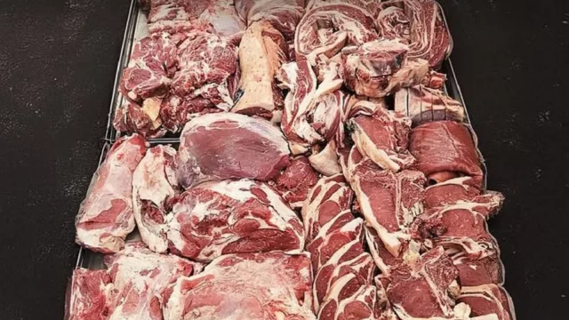 Del gancho de la carnicería al freezer de tu casa (Frigorífico Paysandú consolidó la venta de ½ res)