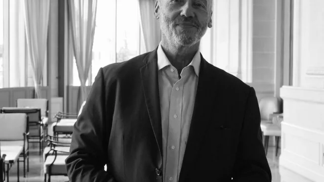 Almorzamos con Oscar Schmidt, director de Schmidt Premoldeados