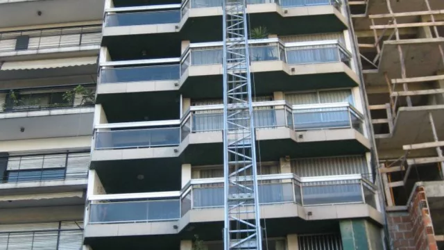 Altilec incorpora plataforma de 37 metros (la más alta del país y costó 90.000 dólares)