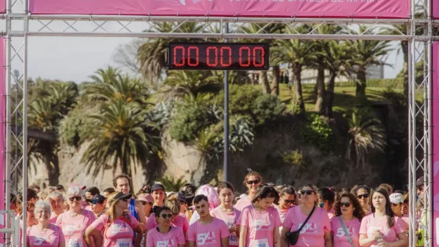 La 5K “Juntas contra el cáncer de mama” vuelve a teñir de rosa la ciudad