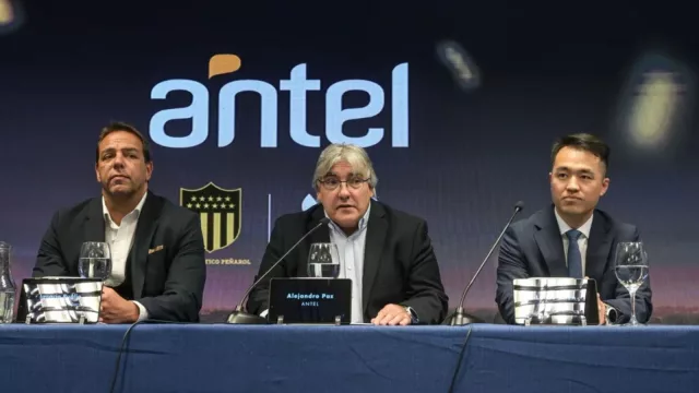 Y todo por primera vez (Antel llevó 5G al Estadio Campeón del Siglo y Peñarol se convierte en el primer club de fútbol del país en ofrecerla)