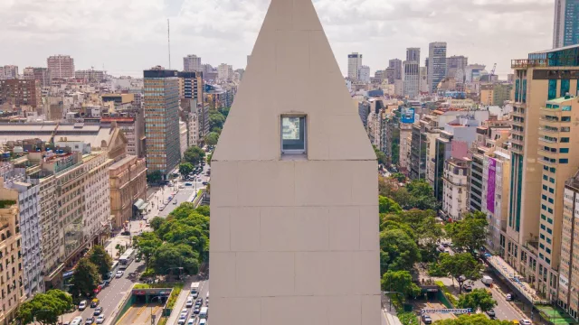 Ahora se puede acceder a una vista panorámica de la Ciudad de Buenos Aires desde su icónico Obelisco (¿se animará a lo mismo Uruguay?)