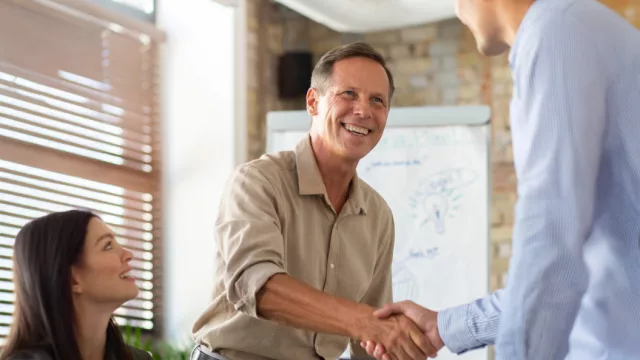 Pertenecer sin grandes recursos: cómo las empresas pueden construir comunidad desde lo humano