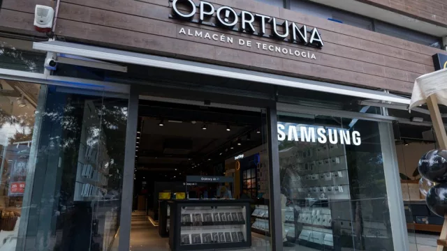 Samsung apuesta a Carrasco (Oportuna abrió local en Arocena con una inversión de US$ 450.000 y 95% de productos de la prestigiosa marca)