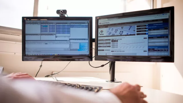 Cotiza y cotiza (la Bolsa Electrónica de Valores de Uruguay alcanzó un nuevo récord anual de US$ 100.000 millones con un crecimiento de 12% en el 2025)