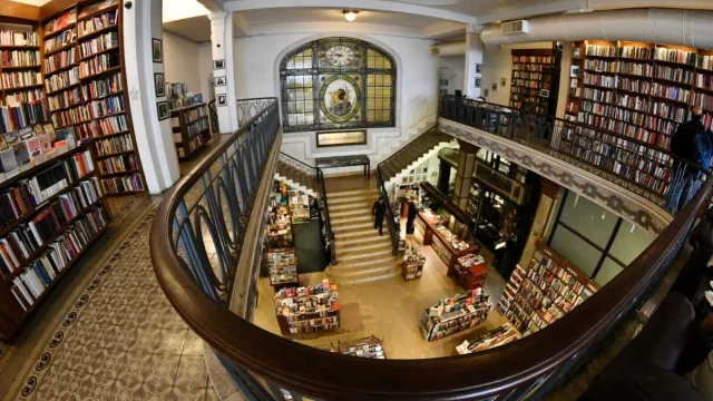 Il buon affare dei libri (con una inversión de US$ 1 millón abre en MVD la librería italiana Feltrinelli)