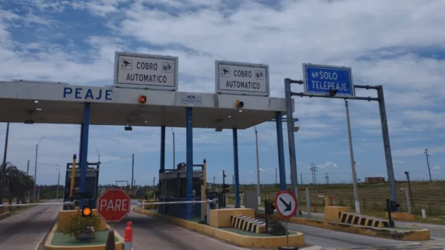 Caída del 4,5% en los tránsitos por peaje en la primera quincena de enero respecto a 2025, mientras el telepeaje concentra el 75% de los pagos