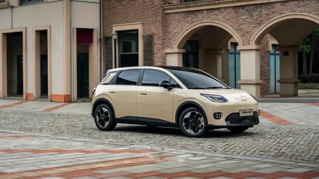 Un compacto que da Max (GAC lanza su nuevo hatch eléctrico Aion UT, con un precio de entre US$ 22.490 y US$ 25.990)