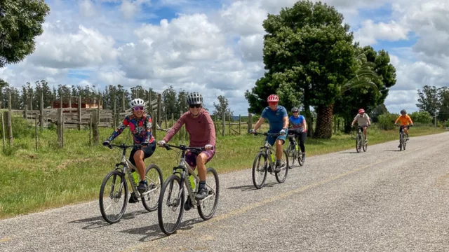 Turismo premium en dos ruedas (Duvine, el gigante global del cicloturismo de lujo que elige a Uruguay para uno de sus circuitos)