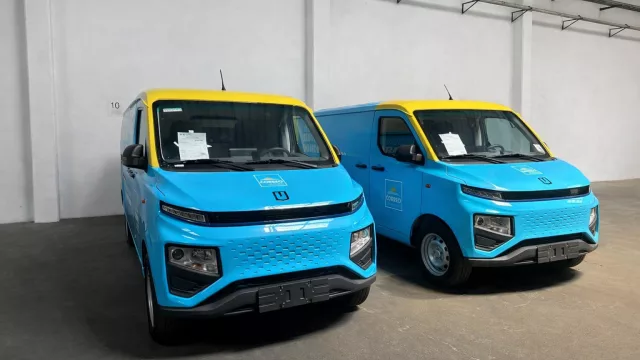 Farizon entregó seis utilitarios para la logística diaria del Correo Uruguayo