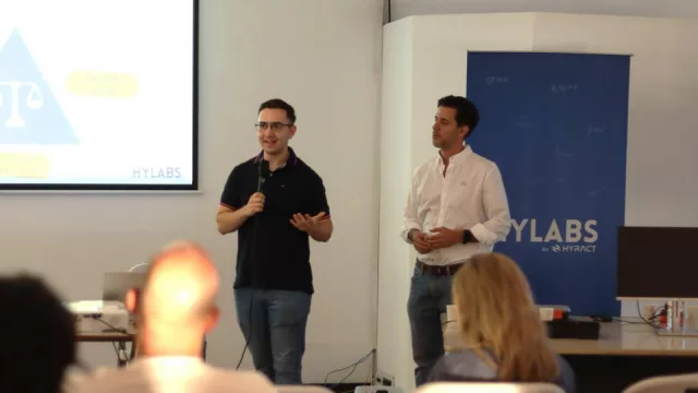 Startup uruguaya crea laboratorio portátil y propone enseñar ciencias por US$ 5 al mes por alumno