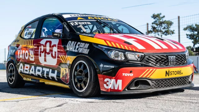 Fiat y Abarth debutan en el Superturismo 2026 junto a Facundo Ferra y se llevan todos los puntos en la segunda fecha