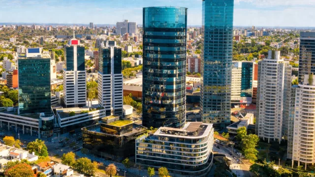 Cosmos ya es una realidad: el desarrollo de US$ 220 millones que eleva el estándar de las oficinas en Uruguay