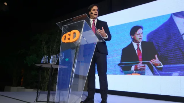 Lacalle Pou vuelve a liderar formación del CED (abrieron las postulaciones para el Programa de Alta Dirección para la Gestión Pública)