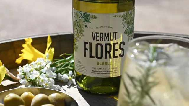 Un aperitivo UY que brota por el mundo (Vermut Flores conquista el paladar español)