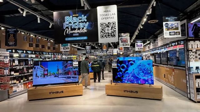 Si no ves el Mundial es porque no querés (con el Black Friday Mundialista de Tienda Inglesa lanza hay más de 7.000 ofertas)