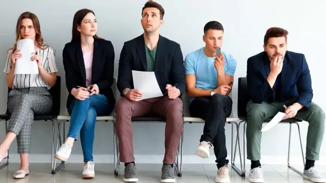 El difícil trabajo de conseguir el primer trabajo (análisis de Advice al mercado laboral de los jóvenes)