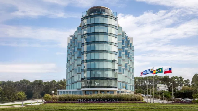 Vacaciones de julio en Punta del Este: The Grand Hotel lanzó promo especial para familias y agenda de actividades para niños