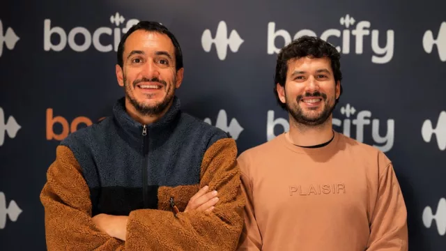 ¿No te da tiempo para leer noticias? Una startup uruguaya las resume y las convierte en audio con IA