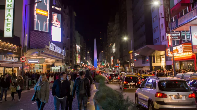 Del barco al musical: Buquebus amplía beneficios para los uruguayos que viajan a Buenos Aires