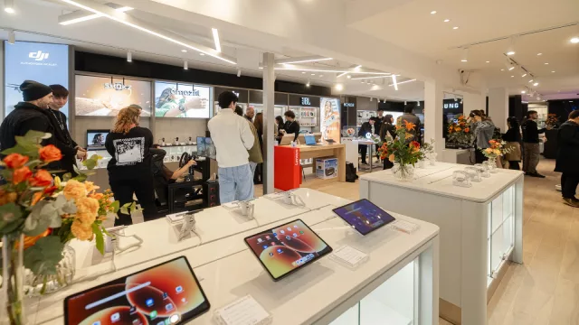 A Arocena y con productos exclusivos (Cover Company abrió una tienda junto a Xiaomi y apuesta por una experiencia tecnológica diferente en Carrasco)