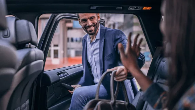 Cabify se enchufa en Uruguay (casi el 60% de los autos que operan en la plataforma ya son eléctricos)