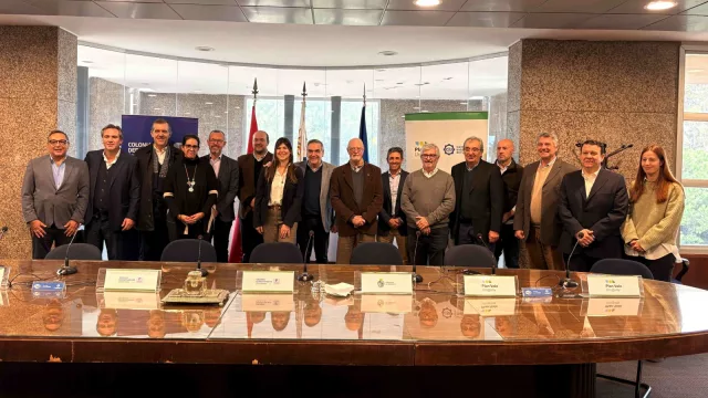Colonia se suma al Plan Vale (el departamento firmó el acuerdo que la convierte en la 17° en unirse al proyecto de reciclaje)