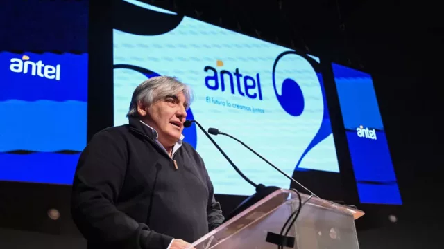 Sólida, eficiente y rentable (Antel celebra 52° aniversario)