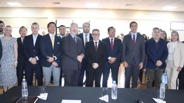 Declaran guerra a la usura y lanzan Adelanta: una plataforma para que mipymes obtengan liquidez en 48 horas
