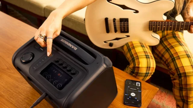 JBL lleva la IA a los ensayos musicales (con BandBox Trio y Solo)
